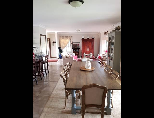 3 BEDROOM HOUSE RENTED IN CLIFTON HILL ESTATE
